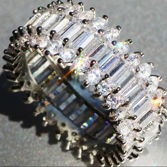 Sterling silver diamond ring 💍 - Picture 3 of 4